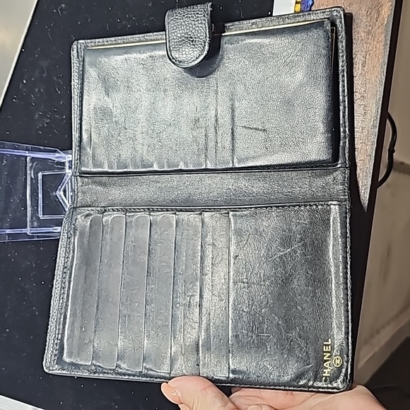 Chanel caviar long wallet with snap.. In good used condition - Picture 3 of 9